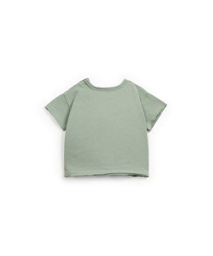 T-shirt com abertura no ombro