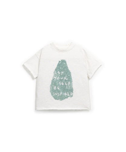 T-shirt em algodão orgânico com desenho à frente