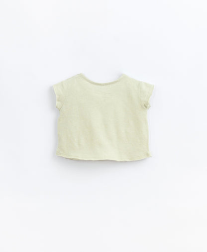 T-shirt com pormenor de encaixe no peito | Basketry