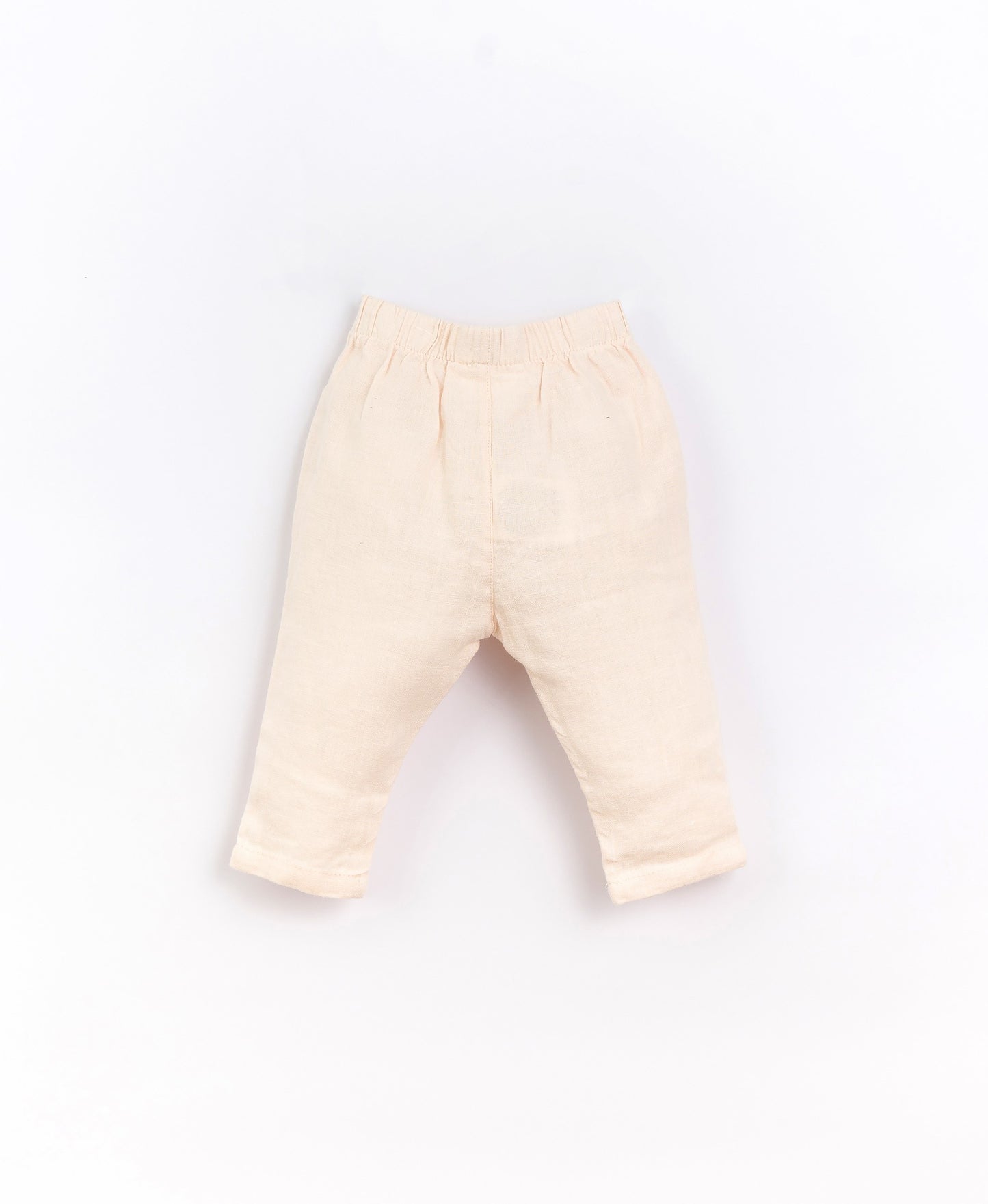 Calça em linho com cinto elástico
