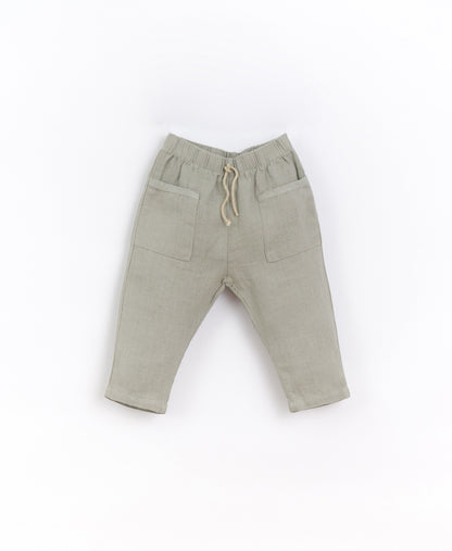 Calça em linho com cinto elástico